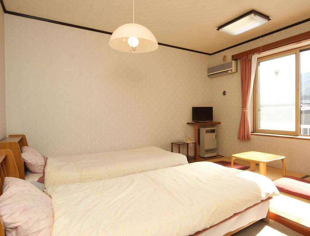 Villa Katashio Nozawaonsen Exteriör bild