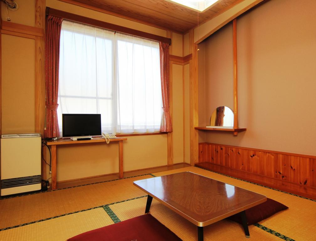 Villa Katashio Nozawaonsen Exteriör bild