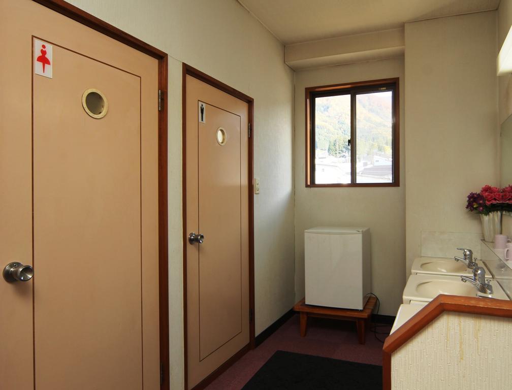 Villa Katashio Nozawaonsen Exteriör bild