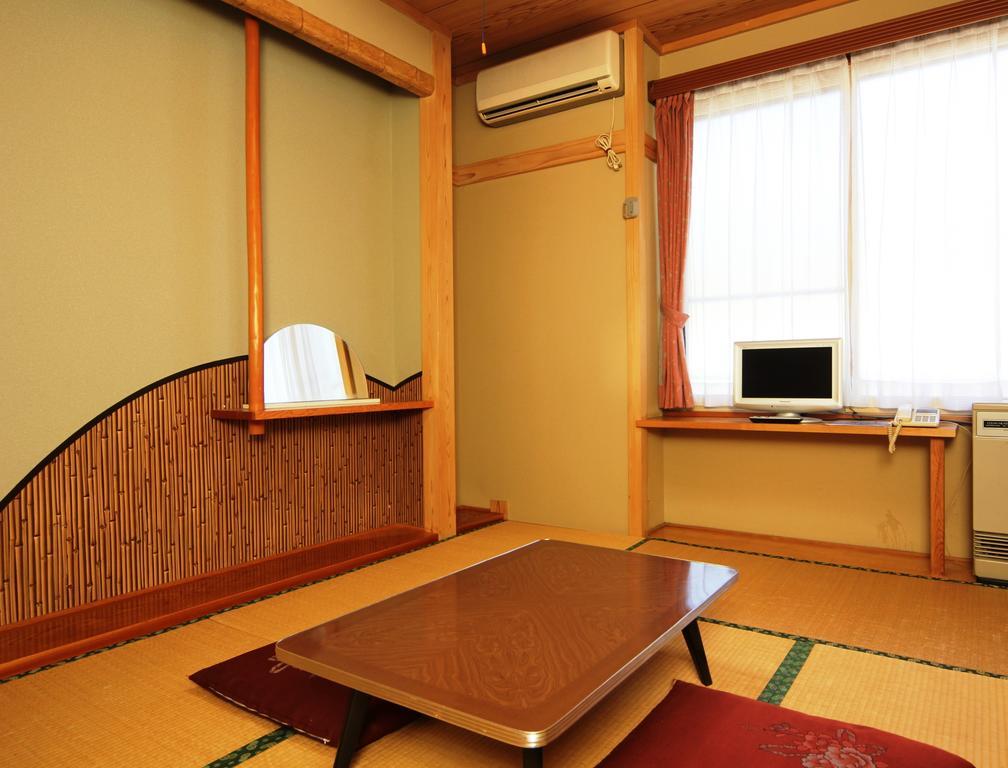 Villa Katashio Nozawaonsen Exteriör bild