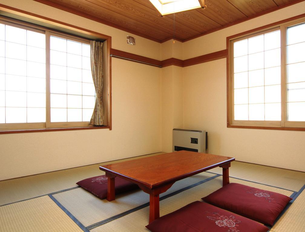 Villa Katashio Nozawaonsen Exteriör bild
